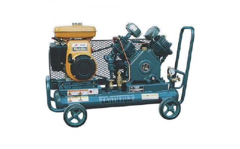 （株）富士コンプレッサー製作所  NCT-55E  富士　軽便形エンジンコンプレッサー８