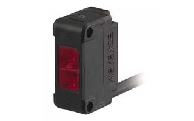 KEYENCE  PZ-G102EN Square Reflective M12 Connector Type with Cable, NPN