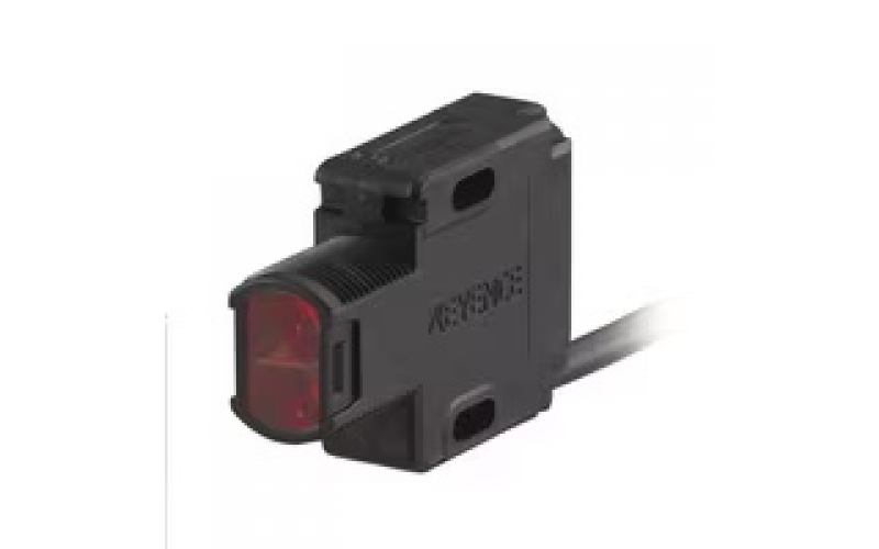 KEYENCE  PZ-G42B Threaded mount Reflective Cable Type, NPN