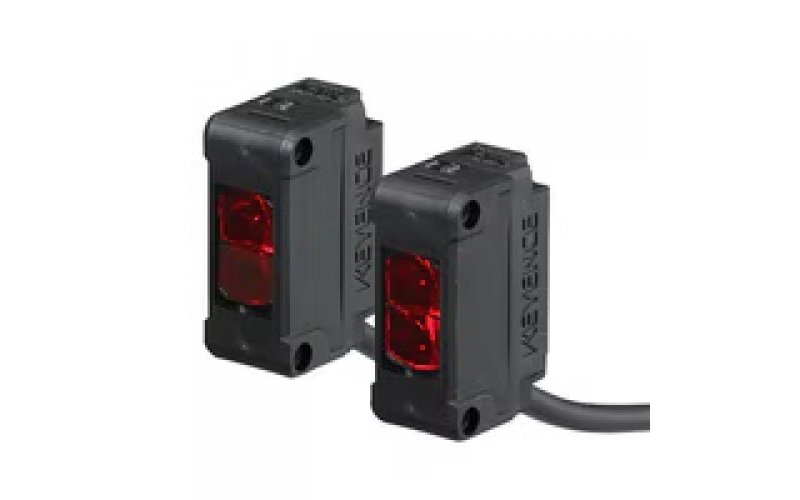 KEYENCE PZ-G52EP Square Transmissive M12 Connector Type with Cable, PNP