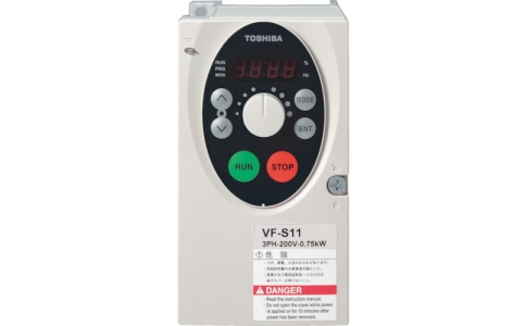 東芝産業機器システム（株）  VFS11-2055PM  東芝　三相２００Ｖ入力インバ－タ　適用モータ出力５．５ｋＷ