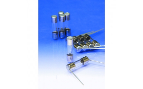 冨士端子工業（株）  FGMB-A 250V 1A  冨士端子　ガラス管ヒューズ　ＦＧＭＢシリーズ　１Ａ　５．２×２０ｍｍ