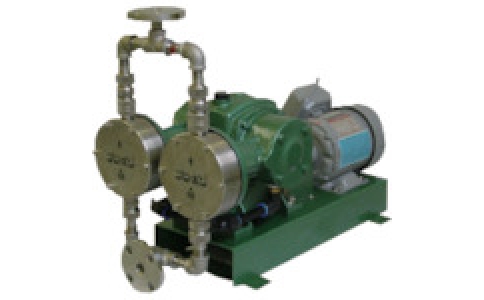 共立機巧（株）  FF3-2000-S  ＫＵＫ　無脈動定量注入ポンプ　ＰＶＣ製　２００（Ｖ）　２００（Ｗ）　屋外型