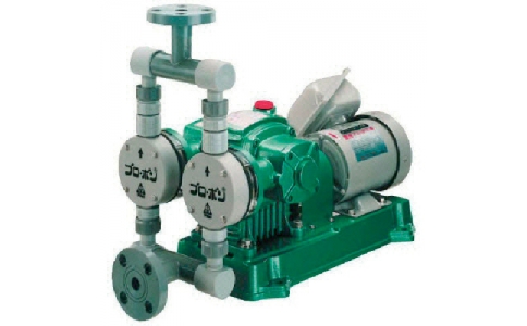 共立機巧（株）  FF3-600-P  ＫＵＫ　無脈動定量注入ポンプ　ＰＶＣ製　２００（Ｖ）　２００（Ｗ）　屋外型