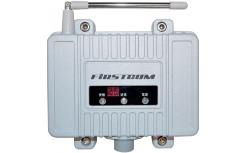 （株）エフ・アール・シー  FC-R2  Ｆ．Ｒ．Ｃ．　特定小電力トランシーバー専用中継器