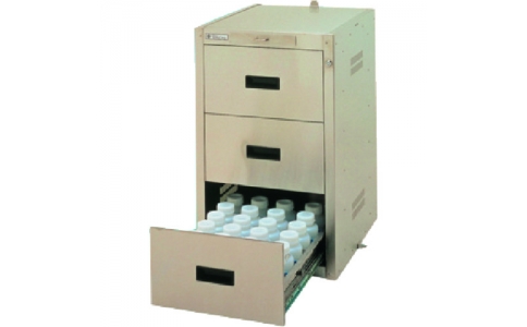 東京硝子器械（株）  561-57-05-02  ＴＧＫ　薬品庫　ＳＵＮ－５０３　３段