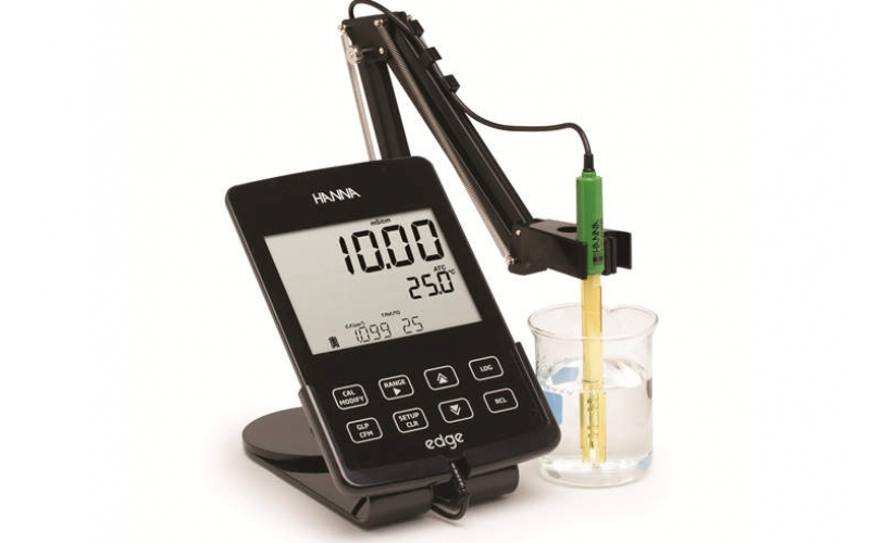 33-1002 Hannah water quality measuring instrument edge HI2030-01