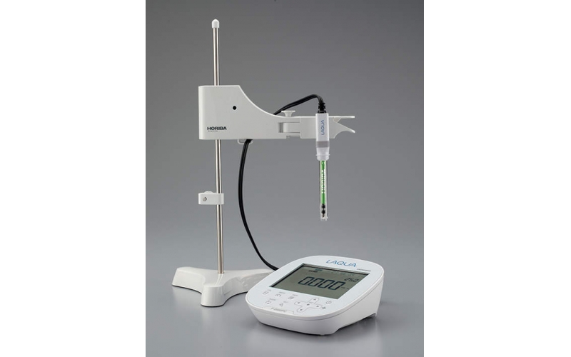 33-1040 HORIBA Horiba F-2000C-E electrical conductivity meter