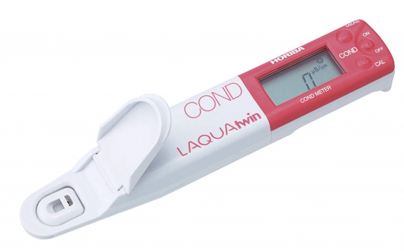 33-3053 HORIBA Horiba Compact Electrical Conductivity Meter LAQUAtwin-EC-33B